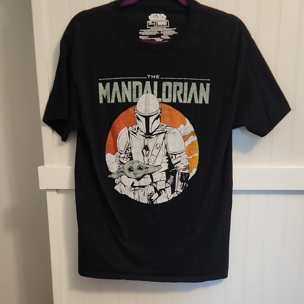 Star Wars Mandalorian Black and Orange Tee - Picture 1 of 4
